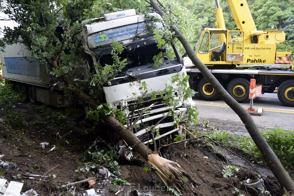 Schwerer VU A 3 Rich Oberhausen Hoehe AK Leverkusen P355.JPG - Miklos Laubert